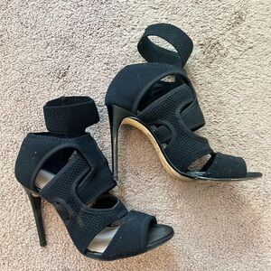 Zara Women’s Heels in Black